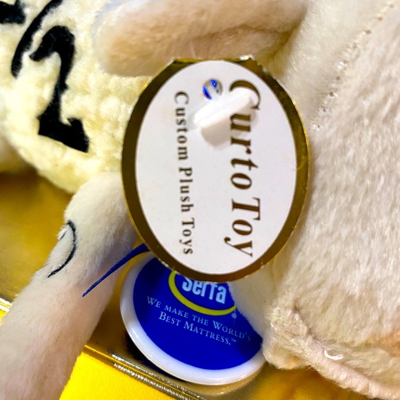 SERTA COUNTING SHEEP 1/2 PLUSH 2000 NWT PLASTIC EYES & NECK TAG WEARING BRACES - Picture 10 of 10